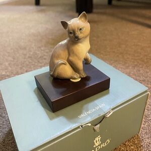 Lladro Cat Figurine